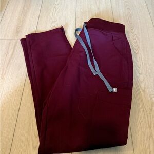 Figs Women's Kate cargo Pants - Burgundy and Gray